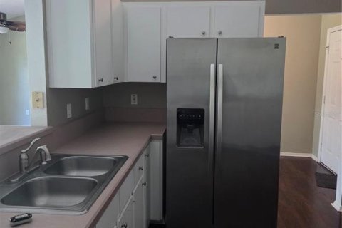 House in Edgewater, Florida 3 bedrooms, 115.94 sq.m. № 2238156 - photo 7