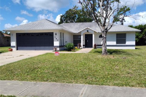House in Edgewater, Florida 3 bedrooms, 115.94 sq.m. № 2238156
