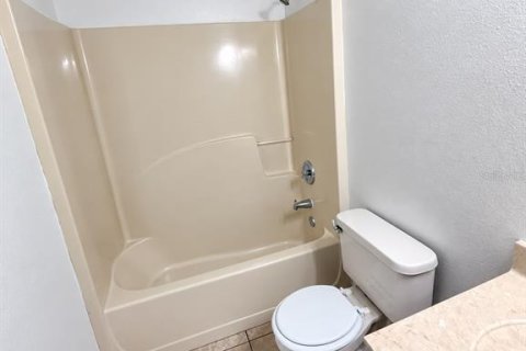Villa ou maison à louer à Poinciana, Floride: 2 chambres, 93.65 m2 № 2431677 - photo 21