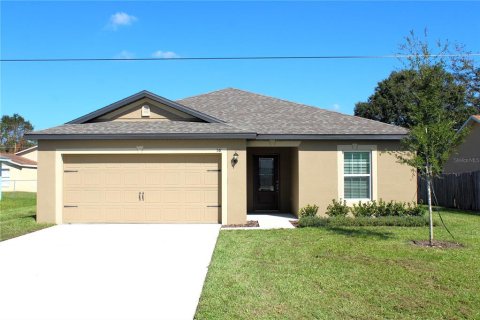 House in Poinciana, Florida 3 bedrooms, 130.16 sq.m. № 1614809 - photo 1