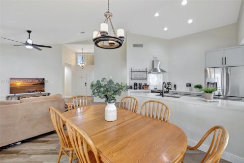 Снять в аренду виллу или дом в Уэстон, Флорида 2 спальни, 113.81м2, № 1984441 - фото 21