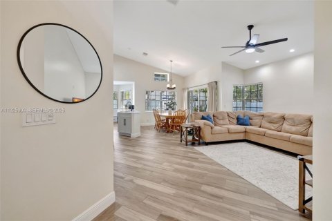 Снять в аренду виллу или дом в Уэстон, Флорида 2 спальни, 113.81м2, № 1984441 - фото 5