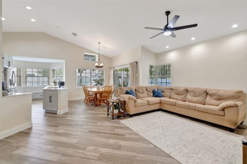 Снять в аренду виллу или дом в Уэстон, Флорида 2 спальни, 113.81м2, № 1984441 - фото 6