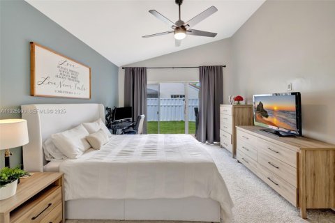 Снять в аренду виллу или дом в Уэстон, Флорида 2 спальни, 113.81м2, № 1984441 - фото 25