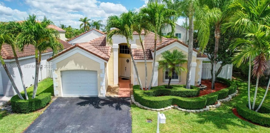 Дом в Уэстон, Флорида 2 спальни, 113.81м2 № 1984441