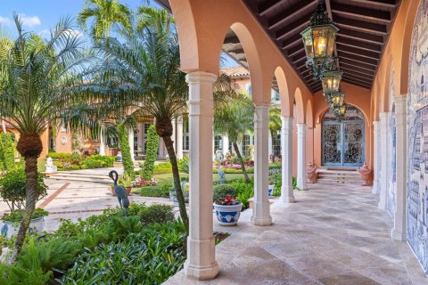 Villa ou maison à vendre à Palm Beach, Floride: 8 chambres, 1346.71 m2 № 2082383 - photo 16