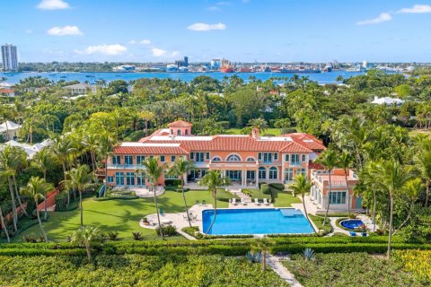 Villa ou maison à vendre à Palm Beach, Floride: 8 chambres, 1346.71 m2 № 2082383 - photo 4