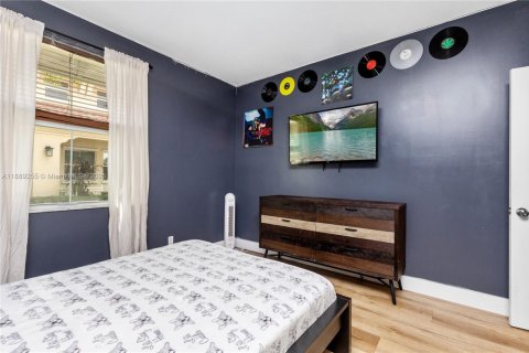 Townhouse in Cooper City, Florida 3 bedrooms, 164.44 sq.m. № 1939319 - photo 14