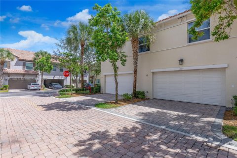 Townhouse in Cooper City, Florida 3 bedrooms, 164.44 sq.m. № 1939319 - photo 30