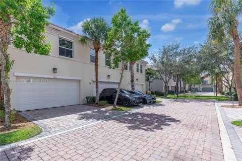 Townhouse in Cooper City, Florida 3 bedrooms, 164.44 sq.m. № 1939319 - photo 29
