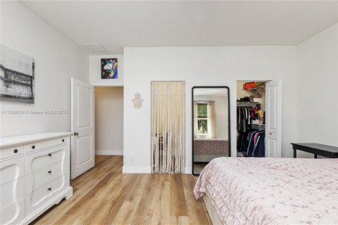 Townhouse in Cooper City, Florida 3 bedrooms, 164.44 sq.m. № 1939319 - photo 23