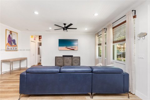 Townhouse in Cooper City, Florida 3 bedrooms, 164.44 sq.m. № 1939319 - photo 3