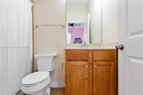 Townhouse in Cooper City, Florida 3 bedrooms, 164.44 sq.m. № 1939319 - photo 19