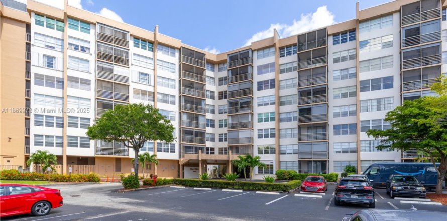Condo à Pembroke Pines, Floride, 2 chambres  № 1979474