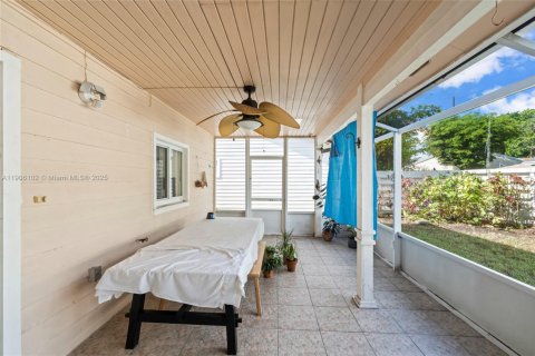 Снять в аренду виллу или дом в Майами, Флорида 4 спальни, 167.13м2, № 1956692 - фото 24