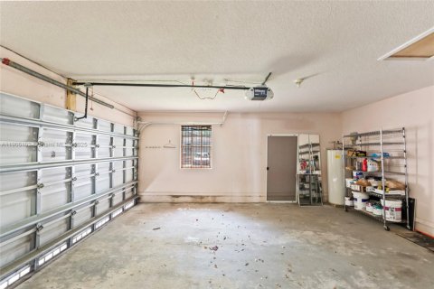 Снять в аренду виллу или дом в Майами, Флорида 4 спальни, 167.13м2, № 1956692 - фото 23