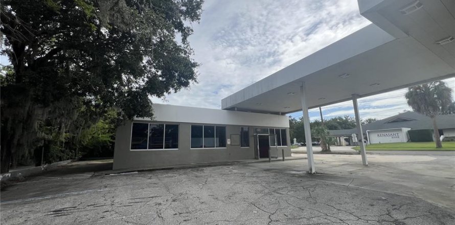 Commercial property in Ocala, Florida № 1808760
