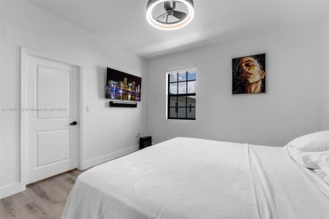 Townhouse in Florida City, Florida 3 bedrooms, 136.19 sq.m. № 1937765 - photo 18