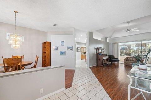 House in New Port Richey, Florida 3 bedrooms, 252.04 sq.m. № 1523801 - photo 6