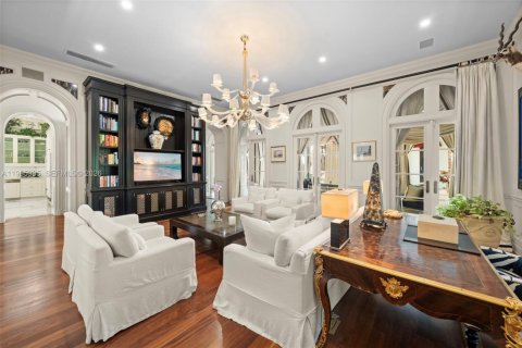 Купить виллу или дом в Корал-Гейблс, Флорида 7 спален, 1193.14м2, № 2044876 - фото 27