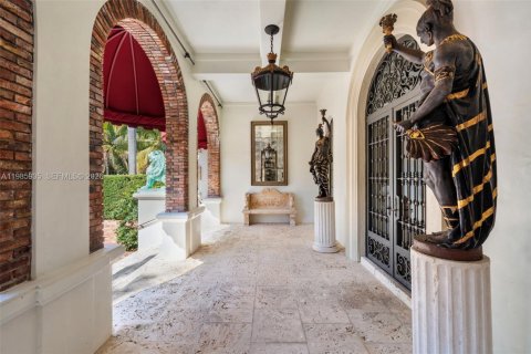 Купить виллу или дом в Корал-Гейблс, Флорида 7 спален, 1193.14м2, № 2044876 - фото 12
