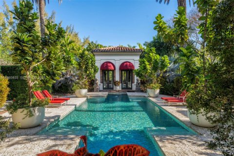 Купить виллу или дом в Корал-Гейблс, Флорида 7 спален, 1193.14м2, № 2044876 - фото 11