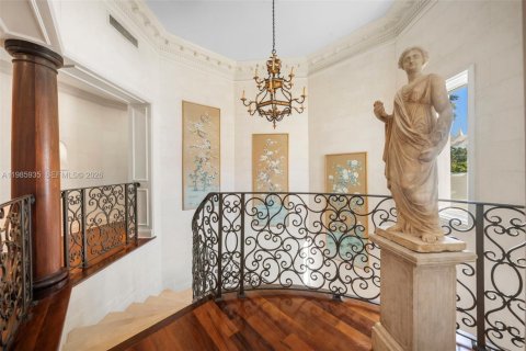 Купить виллу или дом в Корал-Гейблс, Флорида 7 спален, 1193.14м2, № 2044876 - фото 29