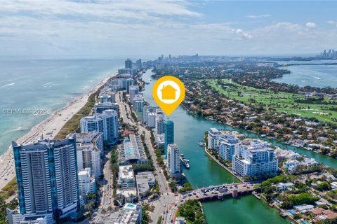 Condominio en alquiler en Miami Beach, Florida, 2 dormitorios, 120.77 m2 № 2049053 - foto 15