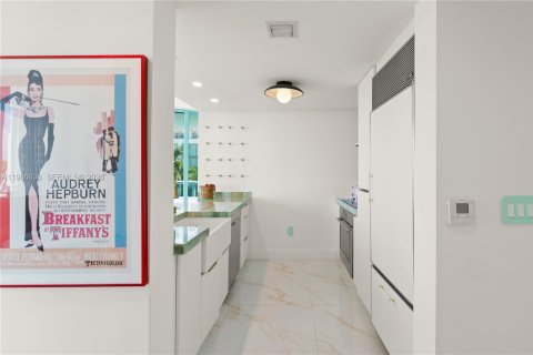 Condominio en alquiler en Miami Beach, Florida, 2 dormitorios, 120.77 m2 № 2049053 - foto 6