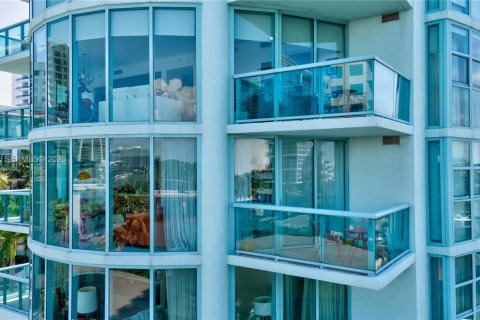 Condominio en alquiler en Miami Beach, Florida, 2 dormitorios, 120.77 m2 № 2049053 - foto 20
