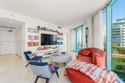 Condominio en alquiler en Miami Beach, Florida, 2 dormitorios, 120.77 m2 № 2049053 - foto 11