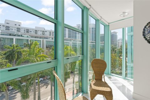 Condominio en alquiler en Miami Beach, Florida, 2 dormitorios, 120.77 m2 № 2049053 - foto 28