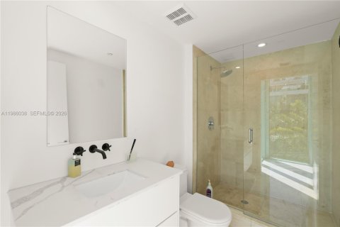 Condominio en alquiler en Miami Beach, Florida, 2 dormitorios, 120.77 m2 № 2049053 - foto 29