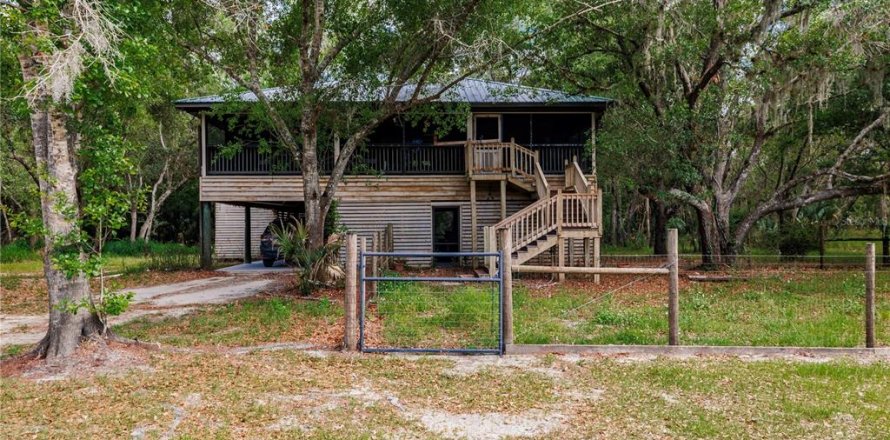 House in Arcadia, Florida 2 bedrooms, 106.65 sq.m. № 2148626