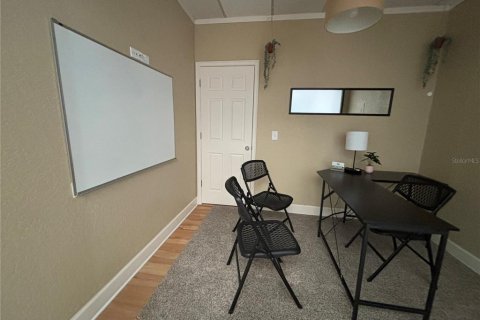 Propiedad comercial en alquiler en Oviedo, Florida № 1637192 - foto 18