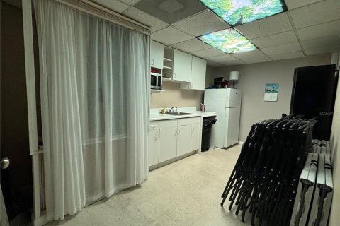 Propiedad comercial en alquiler en Oviedo, Florida № 1637192 - foto 12