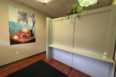 Propiedad comercial en alquiler en Oviedo, Florida № 1637192 - foto 8