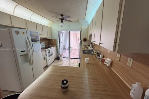 Купить виллу или дом в Майами, Флорида 3 спальни, 142.42м2, № 2056339 - фото 7