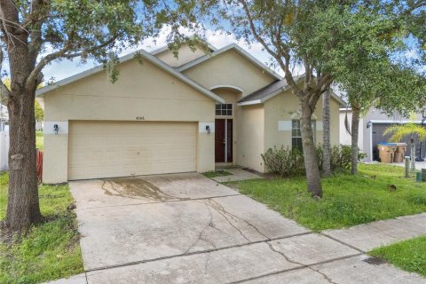 Casa en venta en Kissimmee, Florida, 3 dormitorios, 156.08 m2 № 1906964 - foto 1