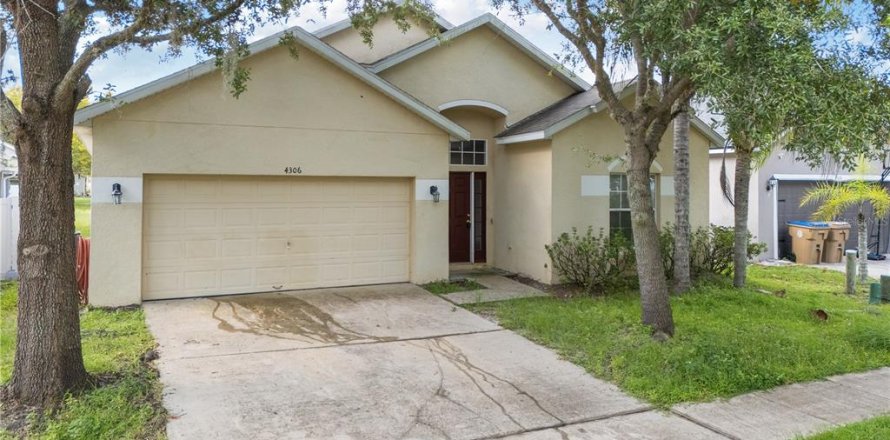 Casa en Kissimmee, Florida 3 dormitorios, 156.08 m2 № 1906964