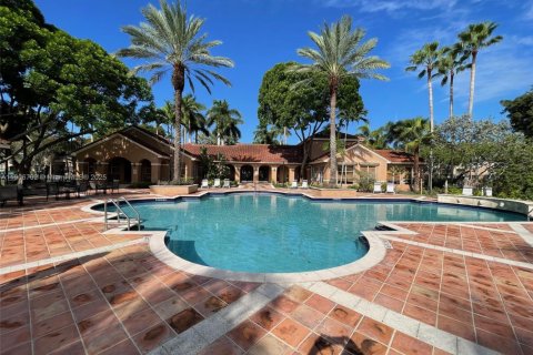 Снять в аренду кондоминиум в Коконат Крик, Флорида 2 спальни, 89.84м2, № 1963585 - фото 15