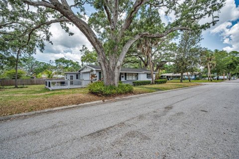 House in Saint Petersburg, Florida 2 bedrooms, 102.19 sq.m. № 1675755 - photo 3