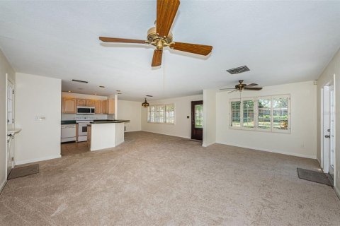 House in Saint Petersburg, Florida 2 bedrooms, 102.19 sq.m. № 1675755 - photo 12