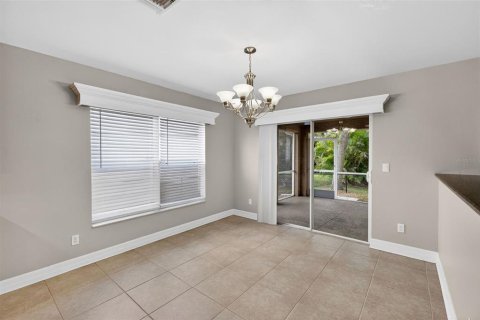 Villa ou maison à vendre à Punta Gorda, Floride: 3 chambres, 301.75 m2 № 2102253 - photo 22