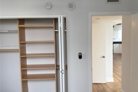 Condominio en alquiler en Miami Beach, Florida, 2 dormitorios, 117.89 m2 № 2011805 - foto 8