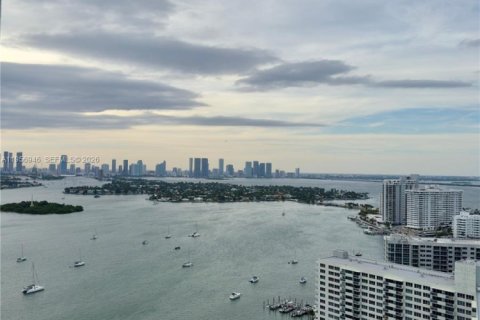 Condominio en alquiler en Miami Beach, Florida, 2 dormitorios, 117.89 m2 № 2011805 - foto 13