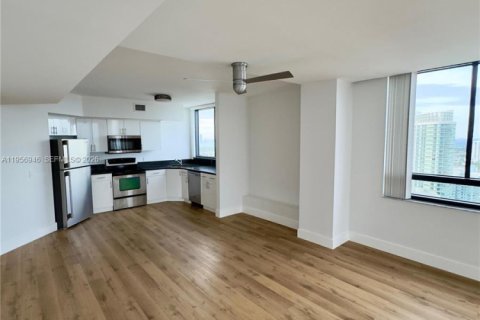 Condominio en alquiler en Miami Beach, Florida, 2 dormitorios, 117.89 m2 № 2011805 - foto 21