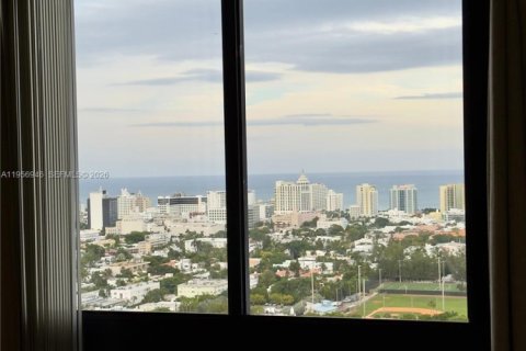 Condominio en alquiler en Miami Beach, Florida, 2 dormitorios, 117.89 m2 № 2011805 - foto 18