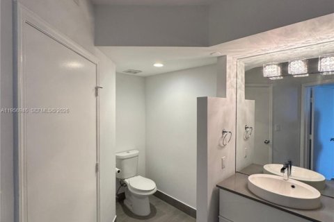 Condominio en alquiler en Miami Beach, Florida, 2 dormitorios, 117.89 m2 № 2011805 - foto 9