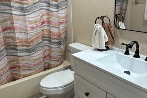 House in Weeki Wachee, Florida 3 bedrooms, 116.59 sq.m. № 2103209 - photo 7